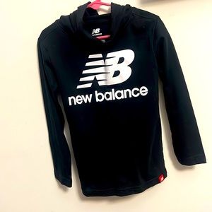 Kids Medium 5/6 Black New Balance Hooded LongSleeve Shirt